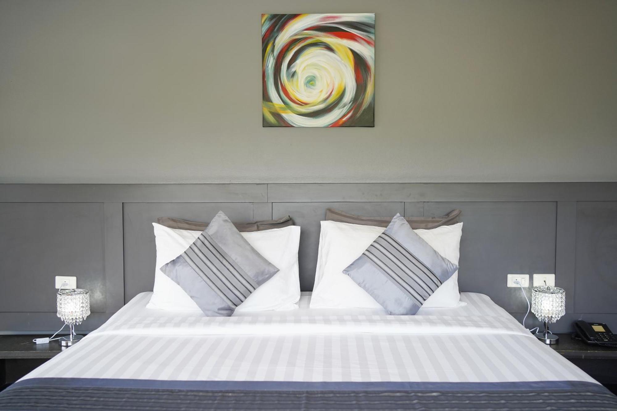 Casa Del M Phuket - Newly Renovated Hotel Patong Exterior photo