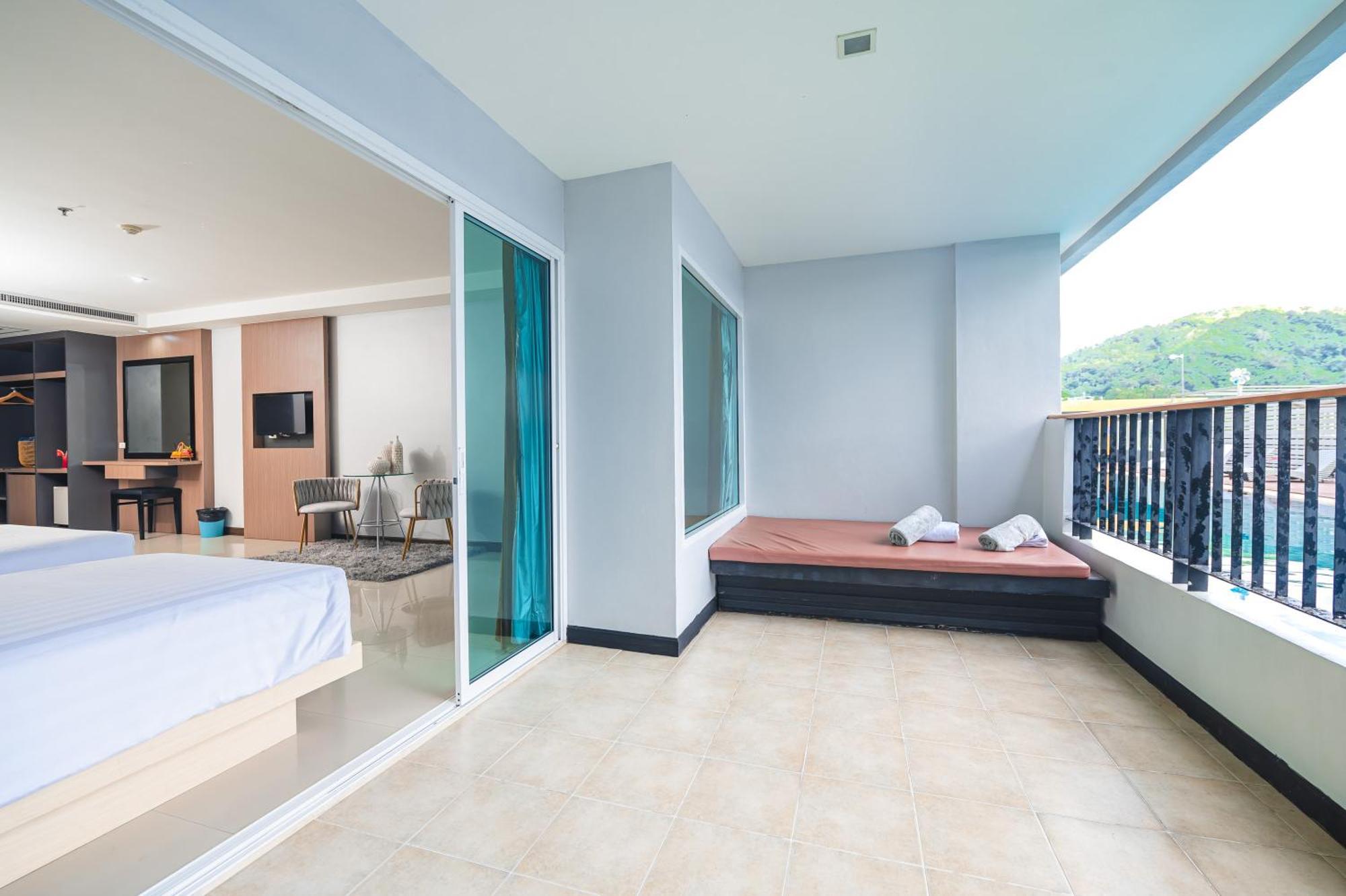 Casa Del M Phuket - Newly Renovated Hotel Patong Room photo