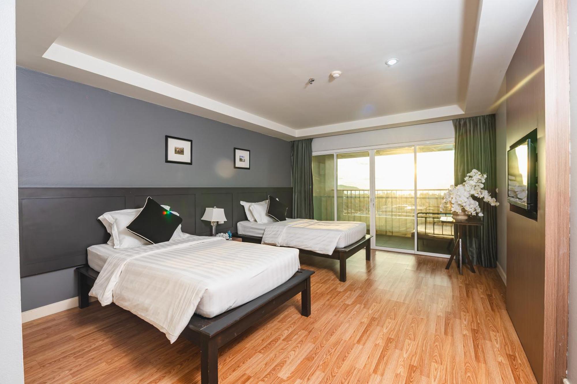 Casa Del M Phuket - Newly Renovated Hotel Patong Room photo