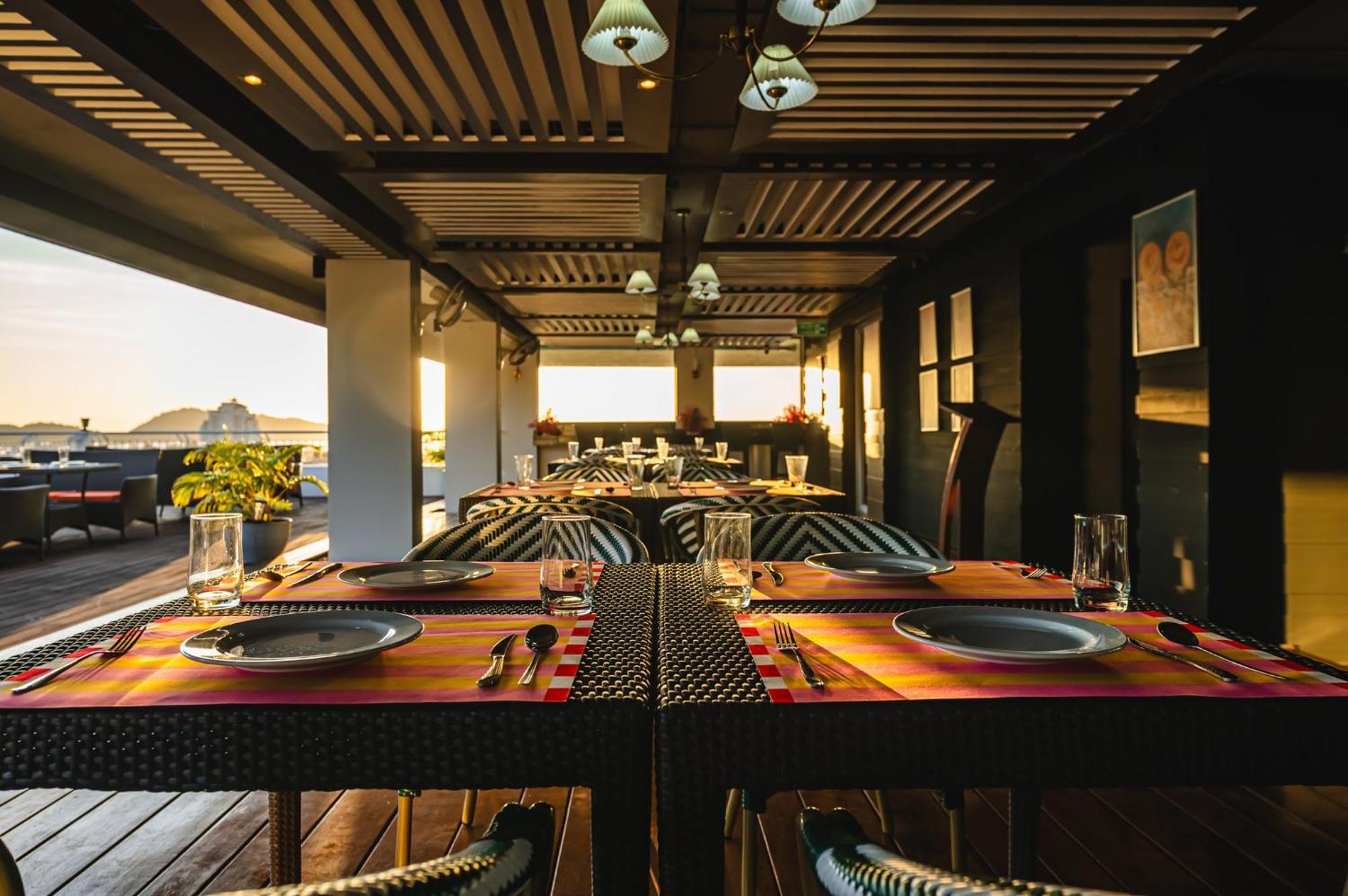 Casa Del M Phuket - Newly Renovated Hotel Patong Exterior photo